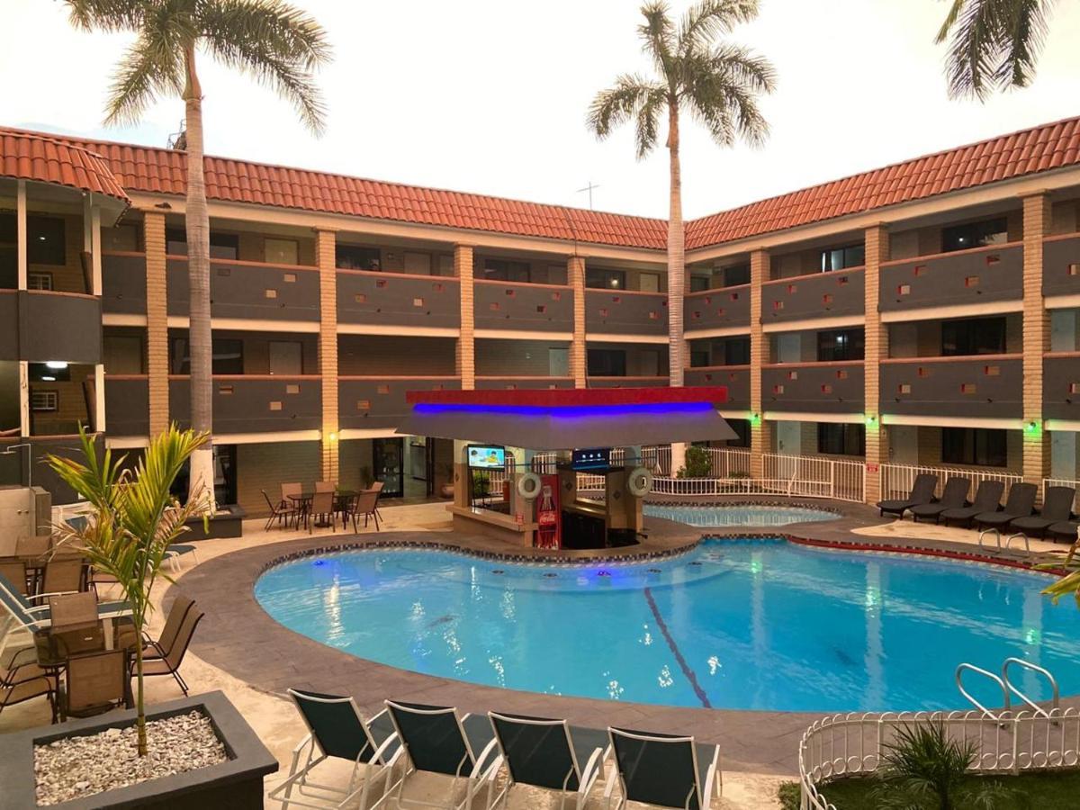 Hotel La Finca 에르모시요 외부 사진