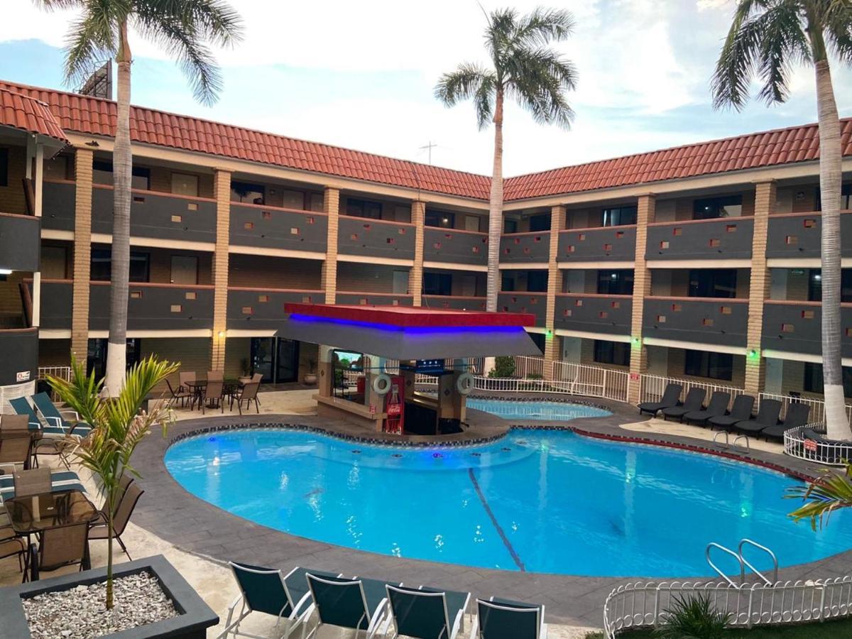 Hotel La Finca 에르모시요 외부 사진